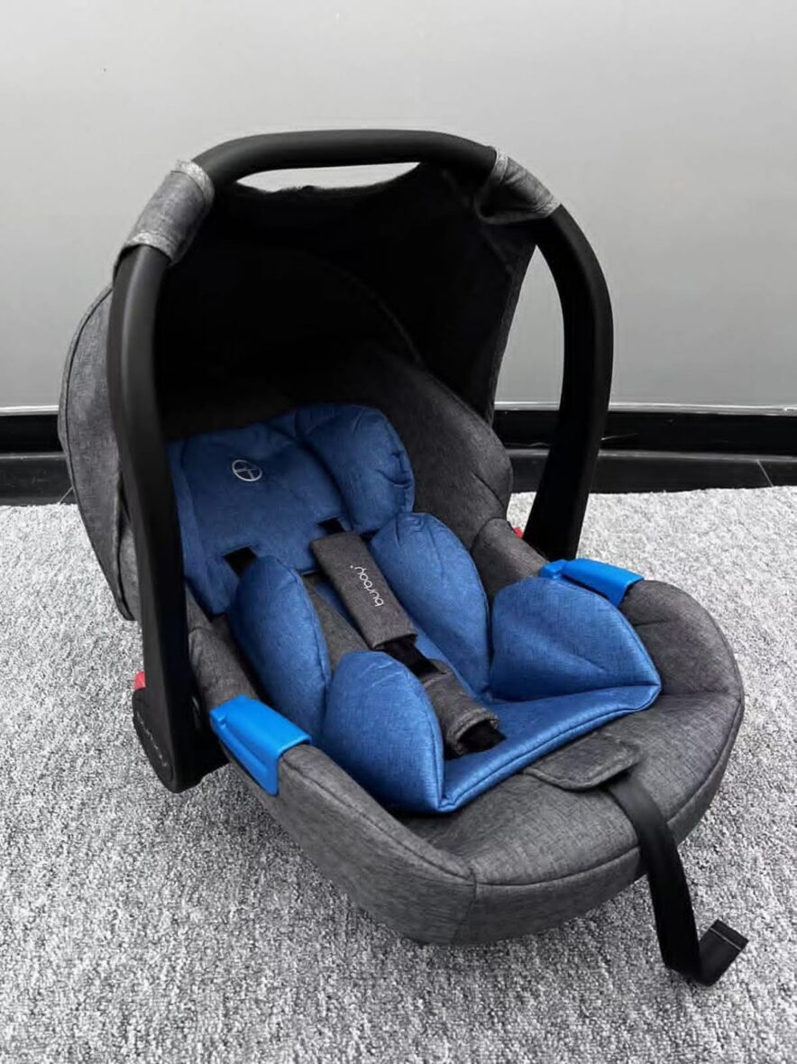 Maxi-cosi-naissance-Burbay-bleu.jpg