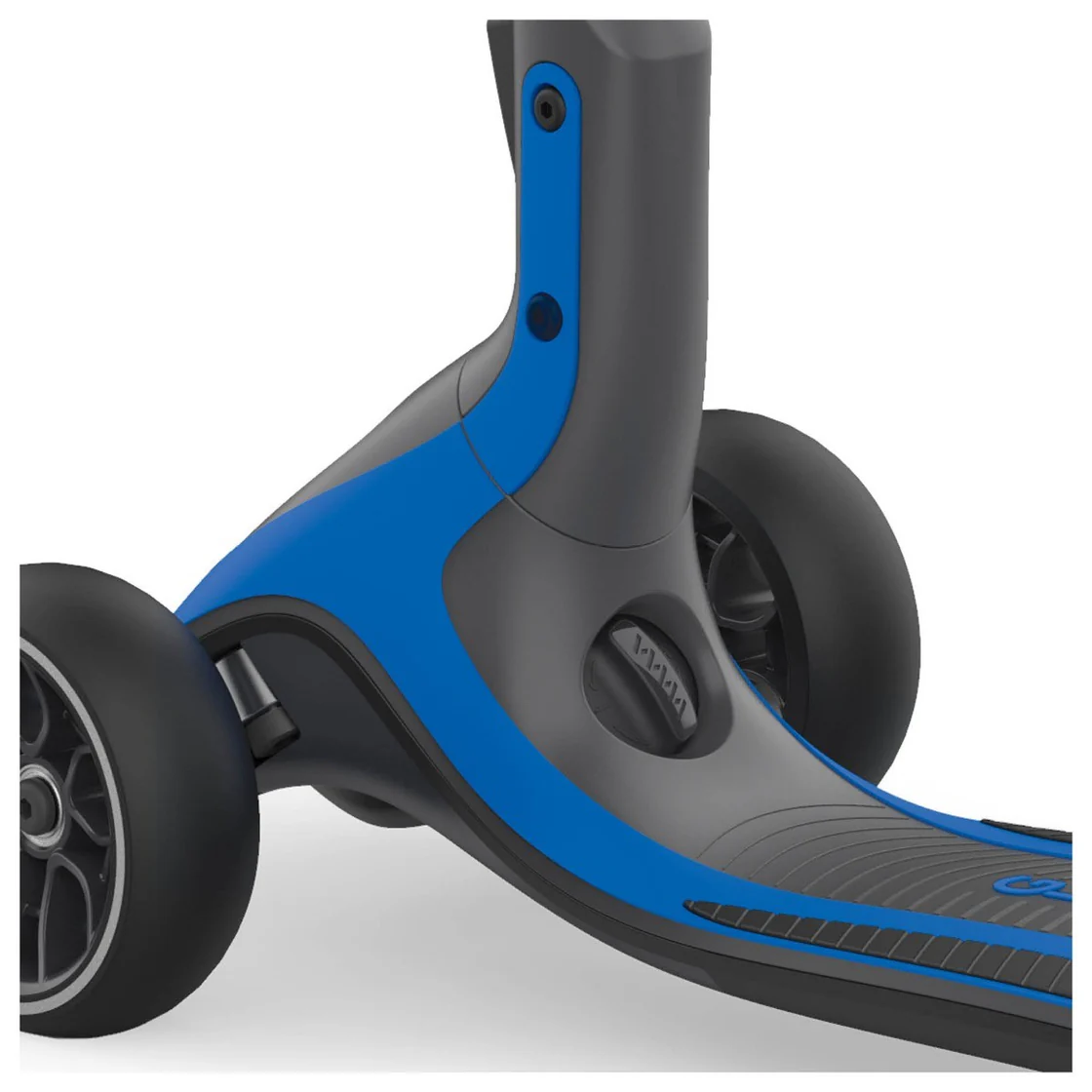 trottinette-3-roues-ultimum-globber-1.webp