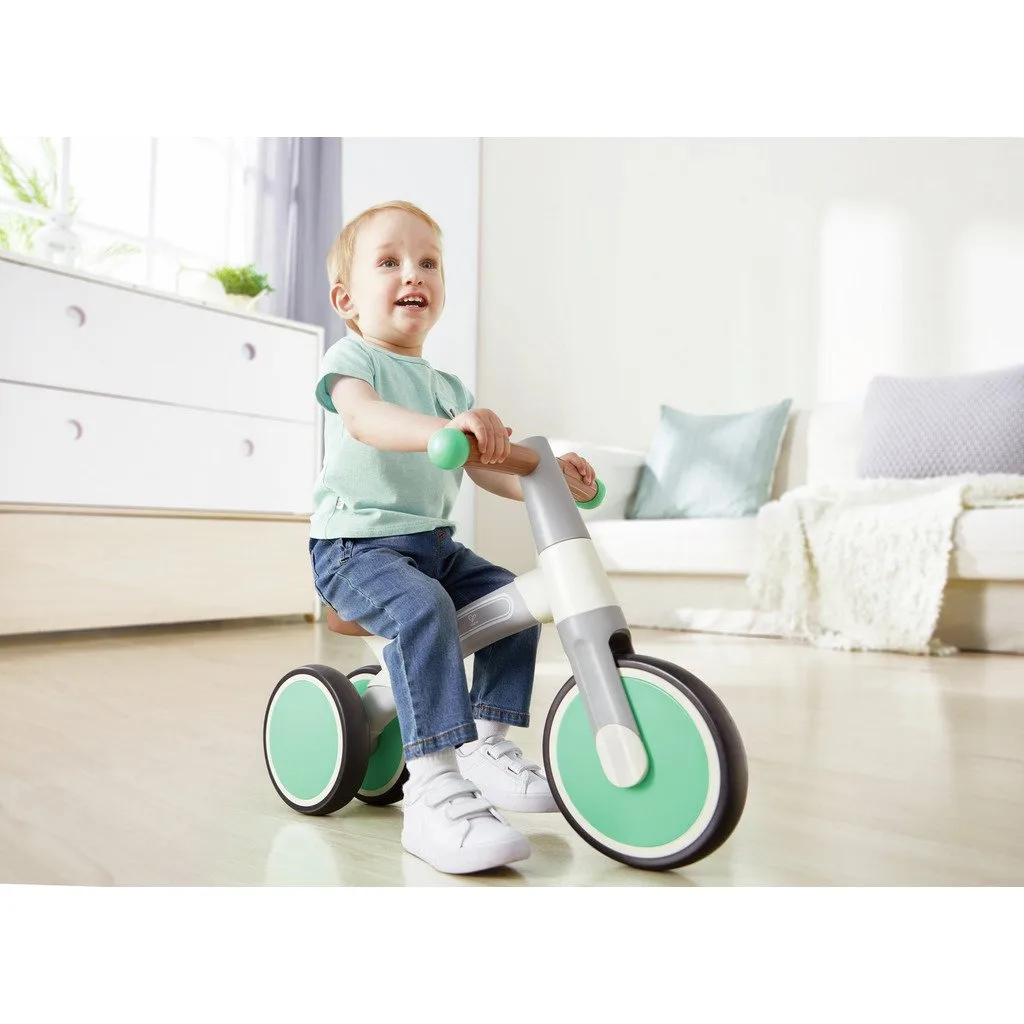 velo-dequilibre-vert-pour-tout-petits-hape12.jpg