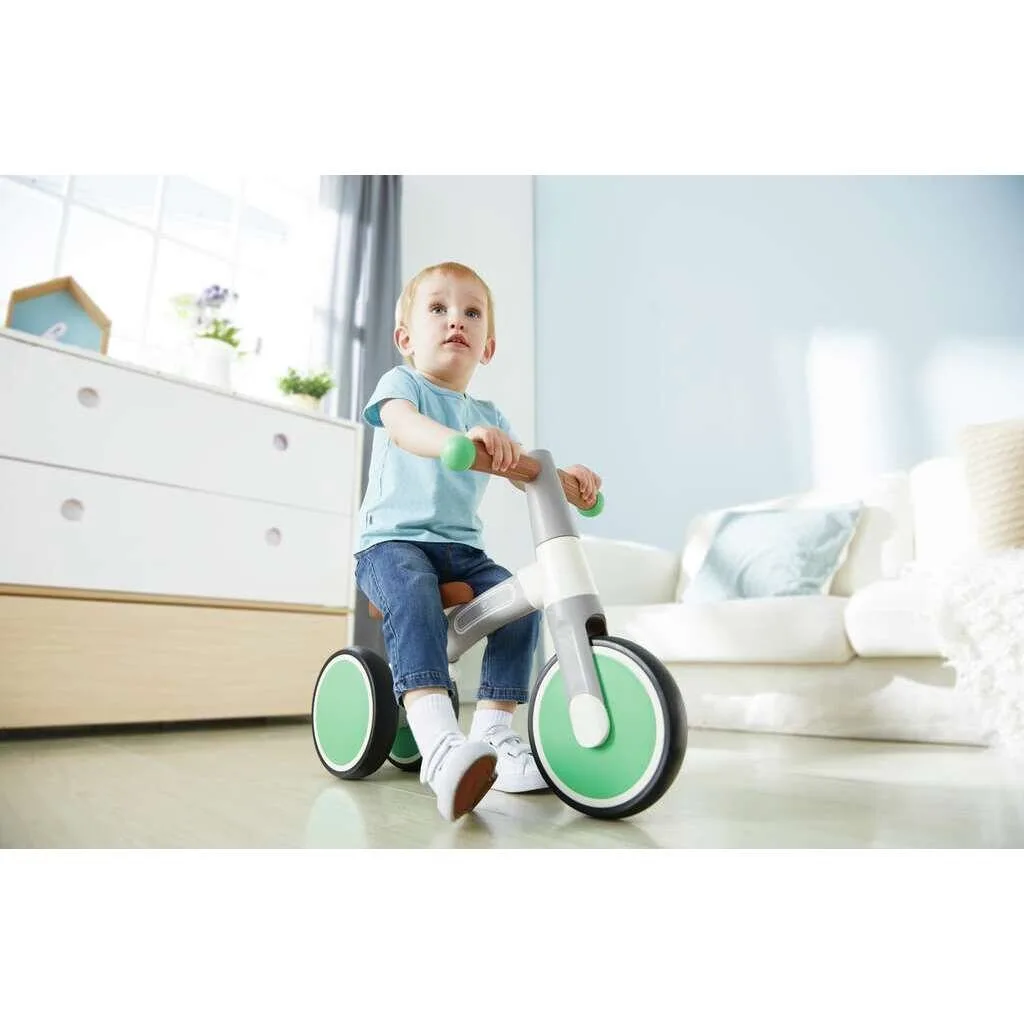 velo-dequilibre-vert-pour-tout-petits-hape13.jpg
