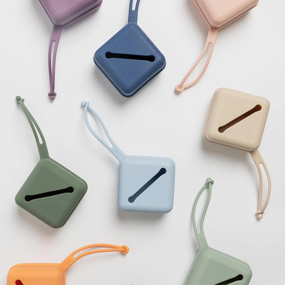 bibs-–-boite-de-rangement-case-pour-sucettes-1.webp