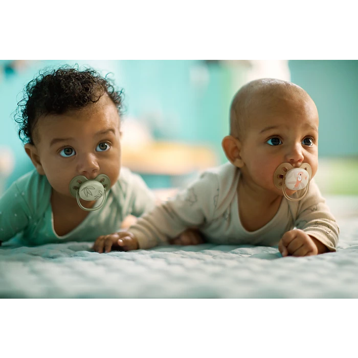 Avent-Lot-de-2-sucettes-0-6m-ultra-soft-1