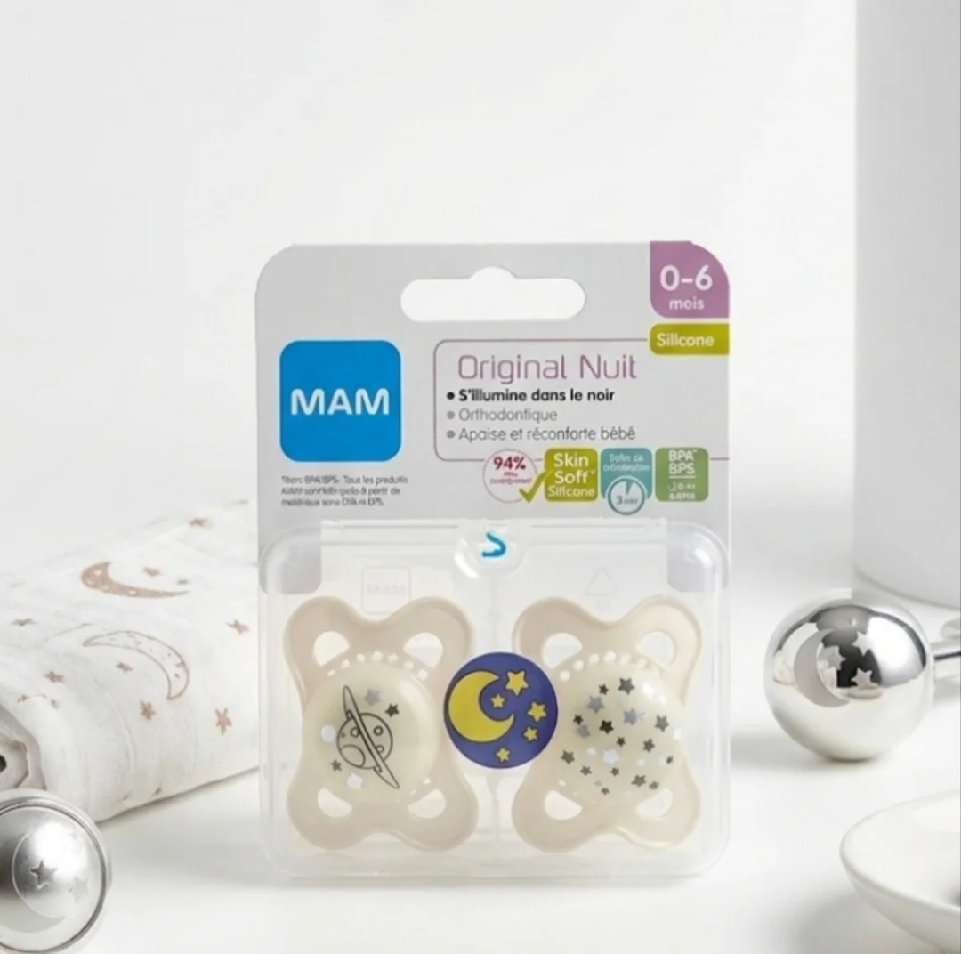 lot-de-2-sucettes-original-nuit-0-6-mois-beige-mam-gobebe